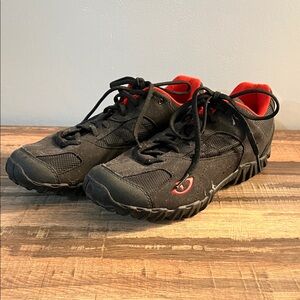 Giro Men's Black and Red Mountain Biking Shows.
